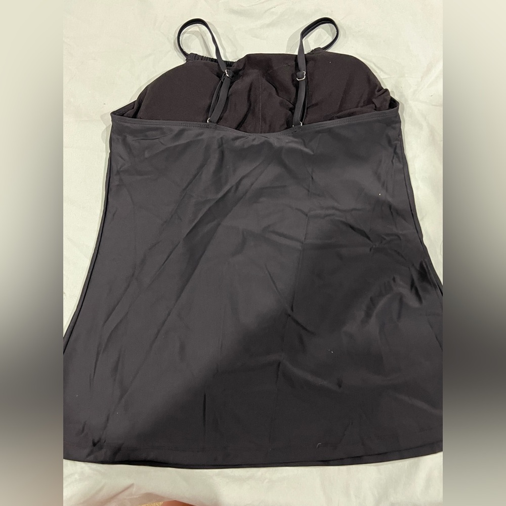 Hold Pose High Neck black Tankini & Bottom - Picture 5 of 9
